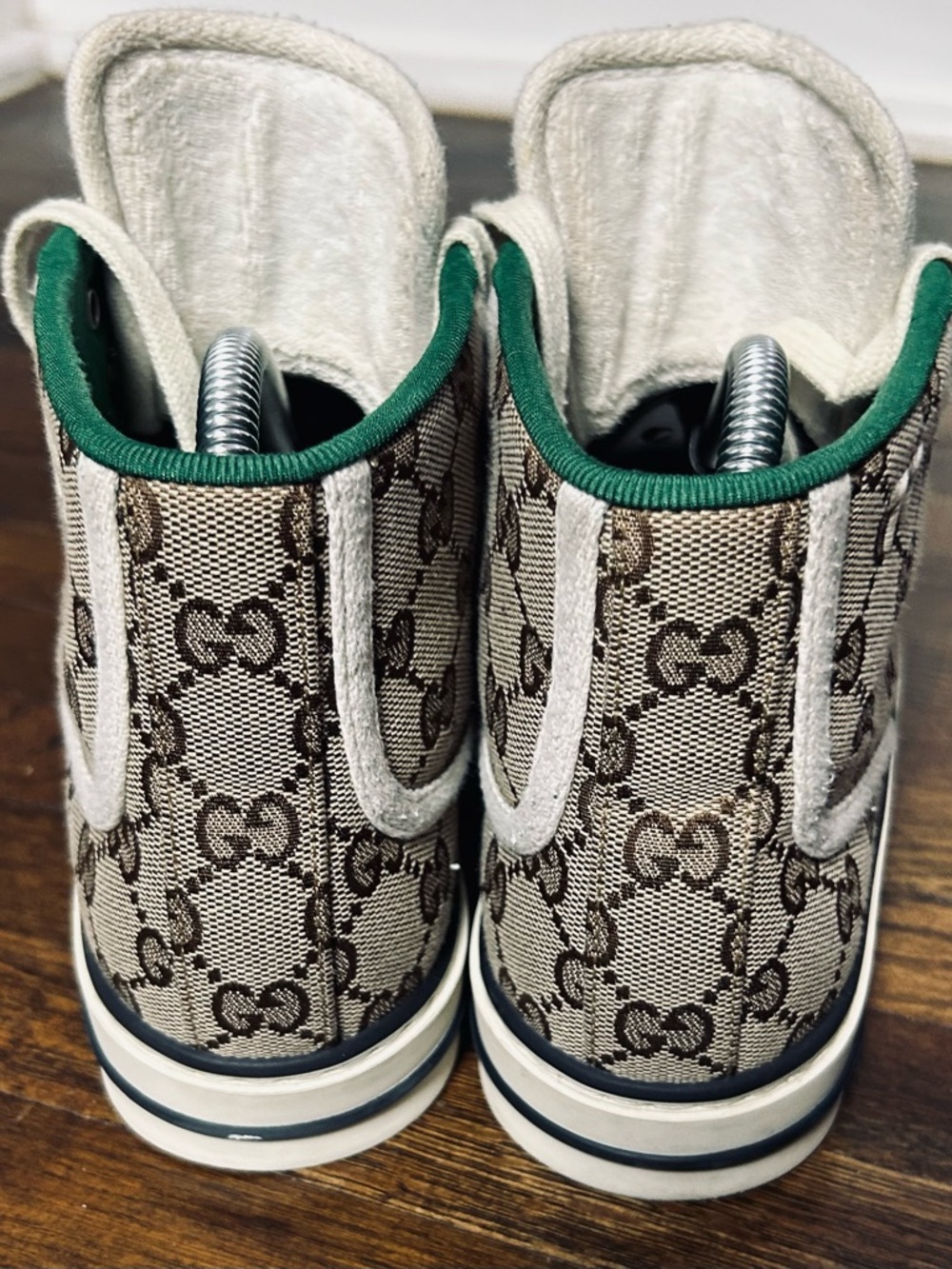 Gucci womens Beige GG Canvas High-Top Sneakers w/Green Interior size 7.5 run big - Picture 5 of 11